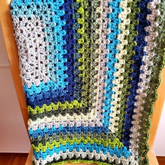 Crochet BABY BLANKET AFGHAN Lap Granny 28" x 28" Green Blue Gray Navy NEW Unisex - Picture 4 of 9